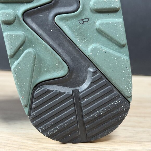 Nike Air Max 90 PRM Shoes Mens Size 9.5 White Black Burgundy Sneakers FV6059-001 - Picture 9 of 10